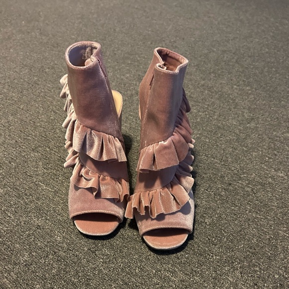 Mari A heels - Picture 1 of 7
